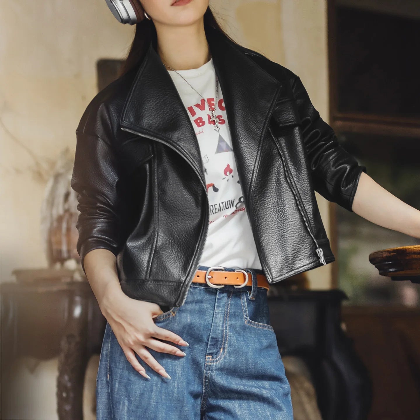 Maden Women's Retro Black Faux Leather Jacket Cropped Motorcycle Style Zipper Jackets Versatile Autumn and Spring Outerwear