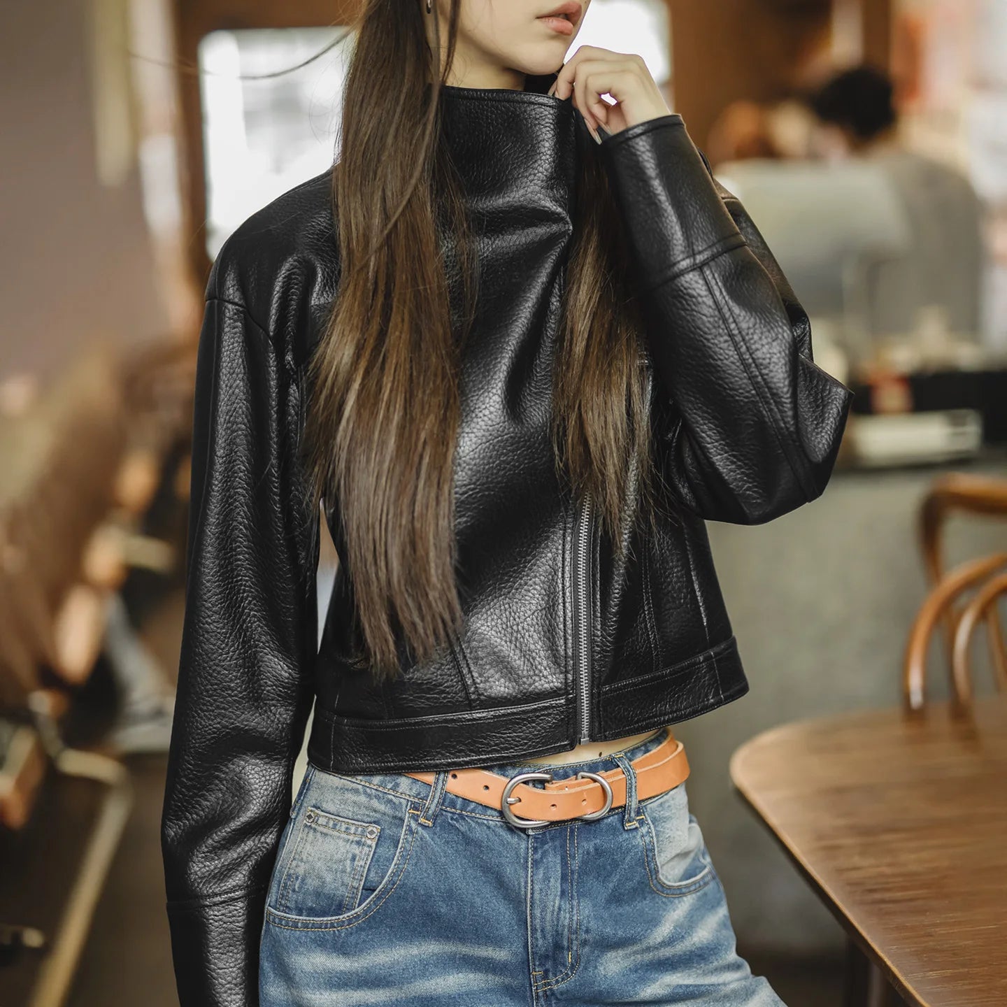 Maden Women's Retro Black Faux Leather Jacket Cropped Motorcycle Style Zipper Jackets Versatile Autumn and Spring Outerwear