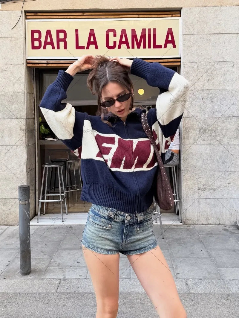 Retro Harajuku Spliced zipper Knit Sweater New Fashionable Casual Sweater Men American Y2k Letter Embroidery Clothing Women